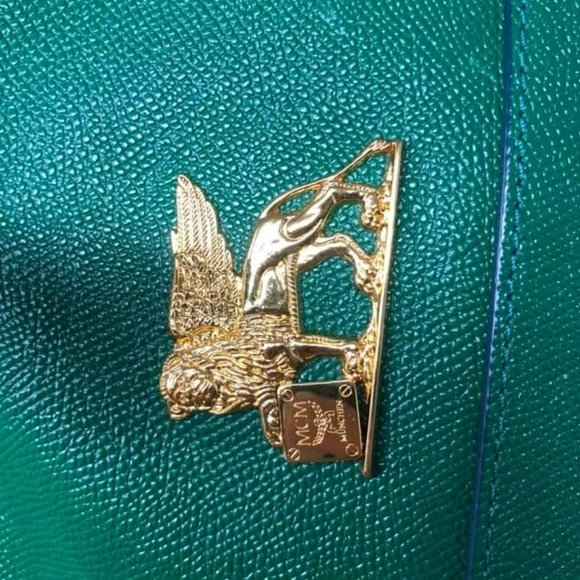 ๐ฏ Authentic *SOLD* - Picture 8 of 15